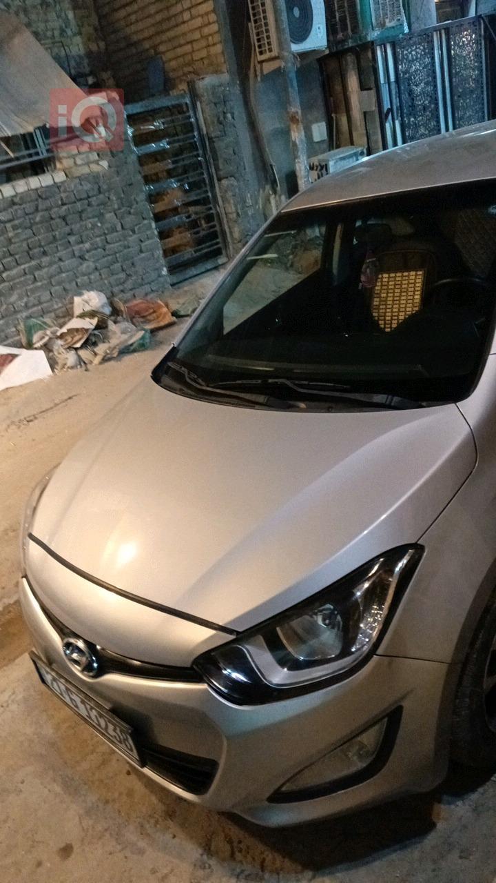 هیوندای i20